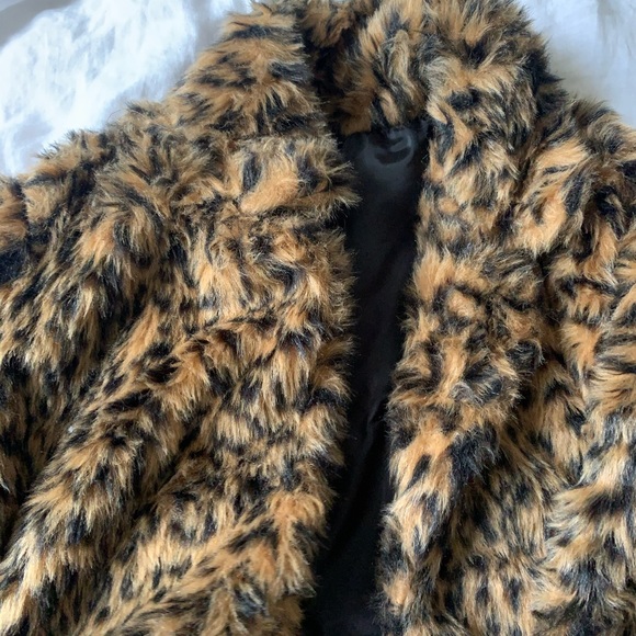 Cheetah Faux Fur Jacket - Picture 3 of 5